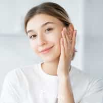 5 Reasons Australian Women Over 40 Are Choosing Facial UC-MSC Stem Cell Therapy in Bangkok Over Traditional Cosmetic Procedures